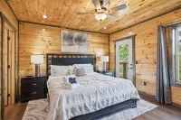 Smoky Ridge Retreat 4 Bedroom Cabin - Feriehus