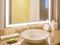 Le Meridien Boston Cambridge Hotels near MIT