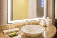 Le Meridien Boston Cambridge - Cheap