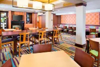 Fairfield Inn & Suites Jonesboro - parking
