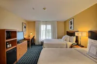 Fairfield Inn & Suites Milwaukee Airport - parking