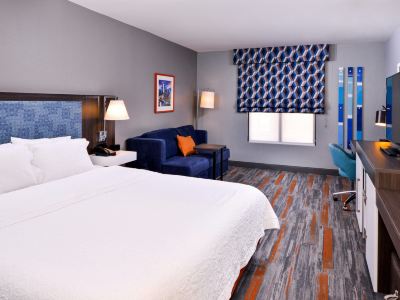 Hampton Inn & Suites Legacy Park-Frisco
