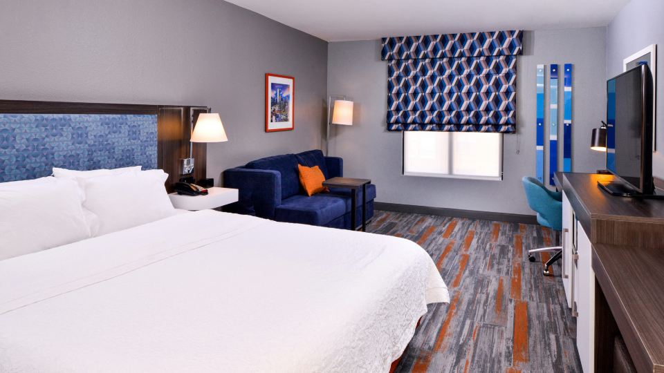 Hampton Inn & Suites Legacy Park-Frisco