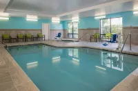 SpringHill Suites Medford - Pool