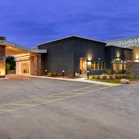 Fairfield Inn & Suites Milwaukee North