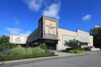 Kingston Regency Inn - parking