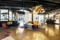 Aloft Reno-Tahoe International Airport - Airport Shuttle