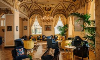 Grand Hotel Villa Serbelloni - A Legendary Hotel