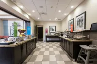 Hampton Inn by Hilton Elliot Lake, Ontario - 2-Star