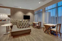 Hampton Inn & Suites Sunnyvale Silicon Valley - 2-Star
