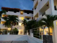 ANYA 3 Modern Retreat Apt - 2-Star