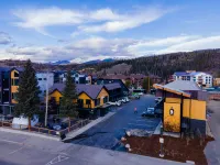 Gravity Haus Winter Park - parking