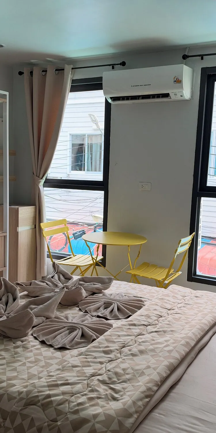 ห้องสแตนดาร์ด เตียงใหญ่ 1 เตียง