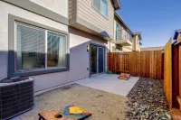 3 Mi to Nevada State Capitol & More! Inviting Unit - 2-Star