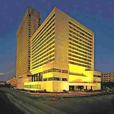 The Oberoi, Mumbai Hotel Exterior