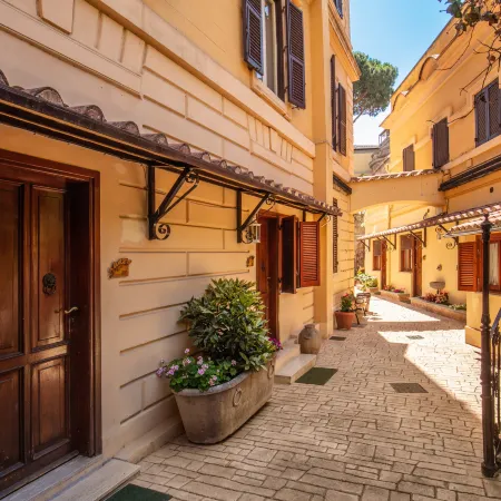 Rome Garden Hotel Отели рядом с достопримечательностью «Квартал Коппеде»