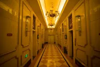 YIJIA APARTMENT HOTEL