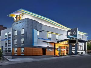 Aloft Calgary University