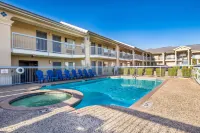 Americas Best Value Inn New Braunfels - Pools