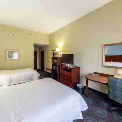 Hampton Inn Martinsburg South-Inwood Rooms