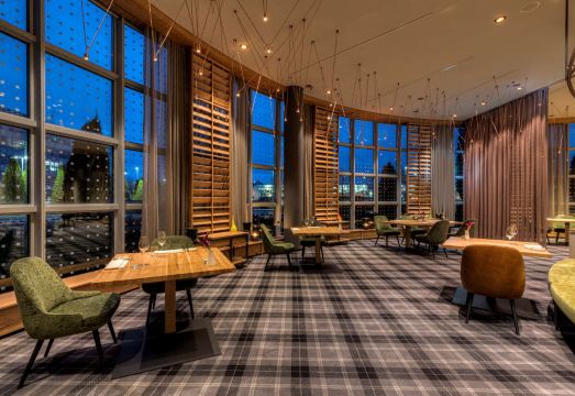 1. 힐튼 뮌헨 에어..