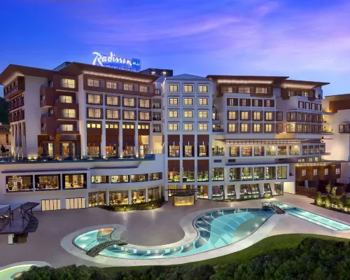 Radisson Blu Hotel Spa Istanbul Tuzla Hotels near Viaport Marina