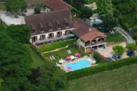 Hôtel Bien-Être Aux Cyprès de Marquay Hotels in Marquay