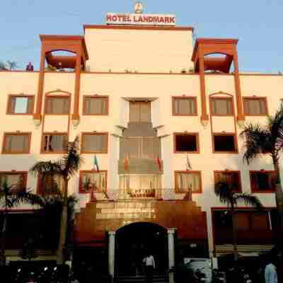 Hotel Landmark Hotel Exterior