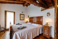 Villa Formaga Stunning View & Garden - Happy Rentals