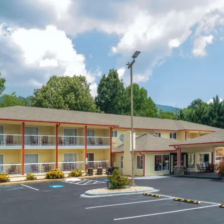 Ramada by Wyndham Maggie Valley