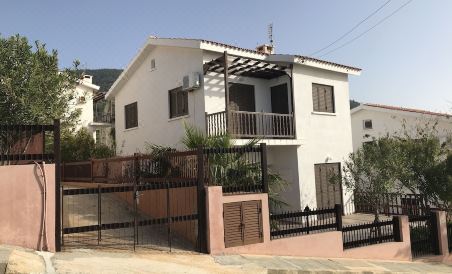 Stunning and Relaxing 3-Bed House in Pomos