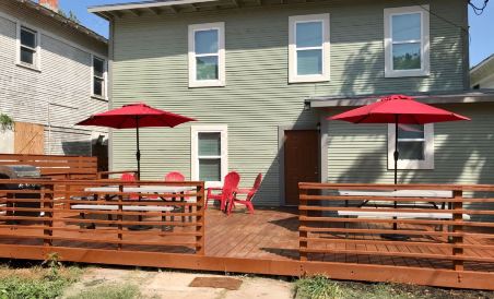 Huge Remodeled 5Br 4BA House Sleeps 20 Downtown - Housity