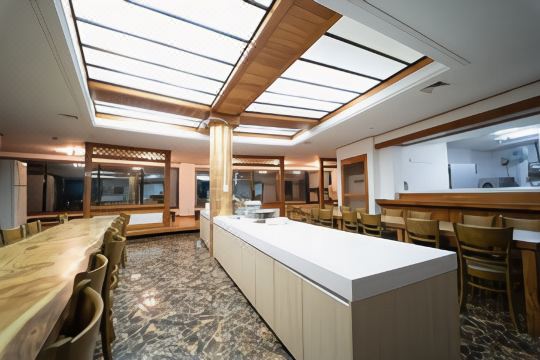 2. 나비스호텔..