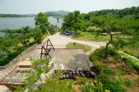 Ganghwado Neulpurun Lakeside Pension
