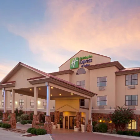 Holiday Inn Express & Suites KERRVILLE by IHG