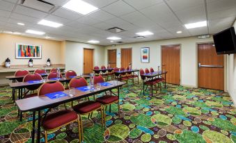 Holiday Inn Express & Suites Pharr