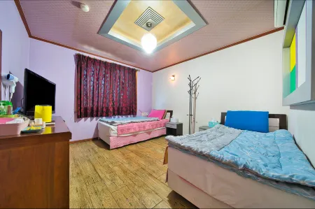 Yeongwol Cinderella Отели рядом с достопримечательностью «Byeolmaro Observatory»