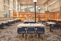 Wyndham Garden Conference Center Champaign/Urbana - parking