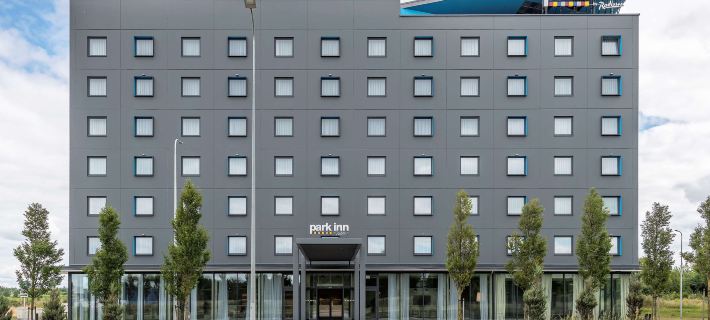 Park Inn by Radisson Vilnius Airport Hoteles en Vilna