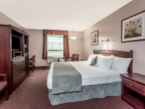 Super 8 by Wyndham Lake Country/Winfield Area Hotels in Central Okanagan