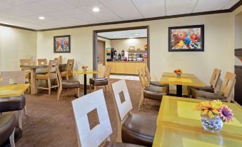 La Quinta Inn & Suites by Wyndham Miami Cutler Bay