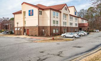 Motel 6 Rocky Mount, NC