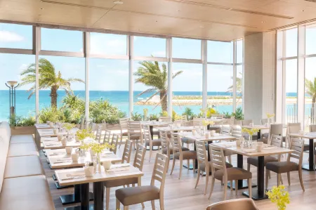 DoubleTree by Hilton Okinawa Chatan Resort Отели рядом с достопримечательностью «Американская деревня»