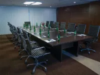 Howard Johnson by Wyndham Cordoba Hotels near Paseo Sobremonte
