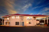 Days Inn by Wyndham Lakewood South Tacoma - parking