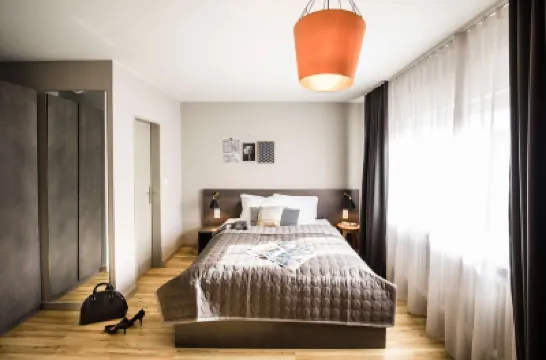 Bold Hotel Frankfurt Messe Hotels near Gallusviertel