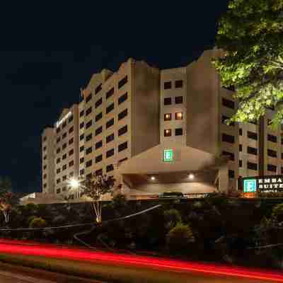 Embassy Suites by Hilton Raleigh Crabtree Hotel Exterior