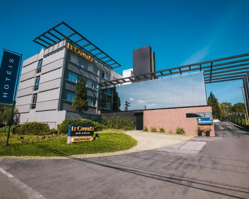 Le Canard Joinville Hotel a Joinville