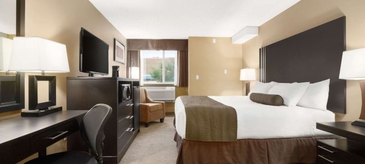 Days Inn by Wyndham Calgary Northwest Hotel di Calgary