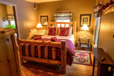 RoosterComb Inn Hotels in Keene